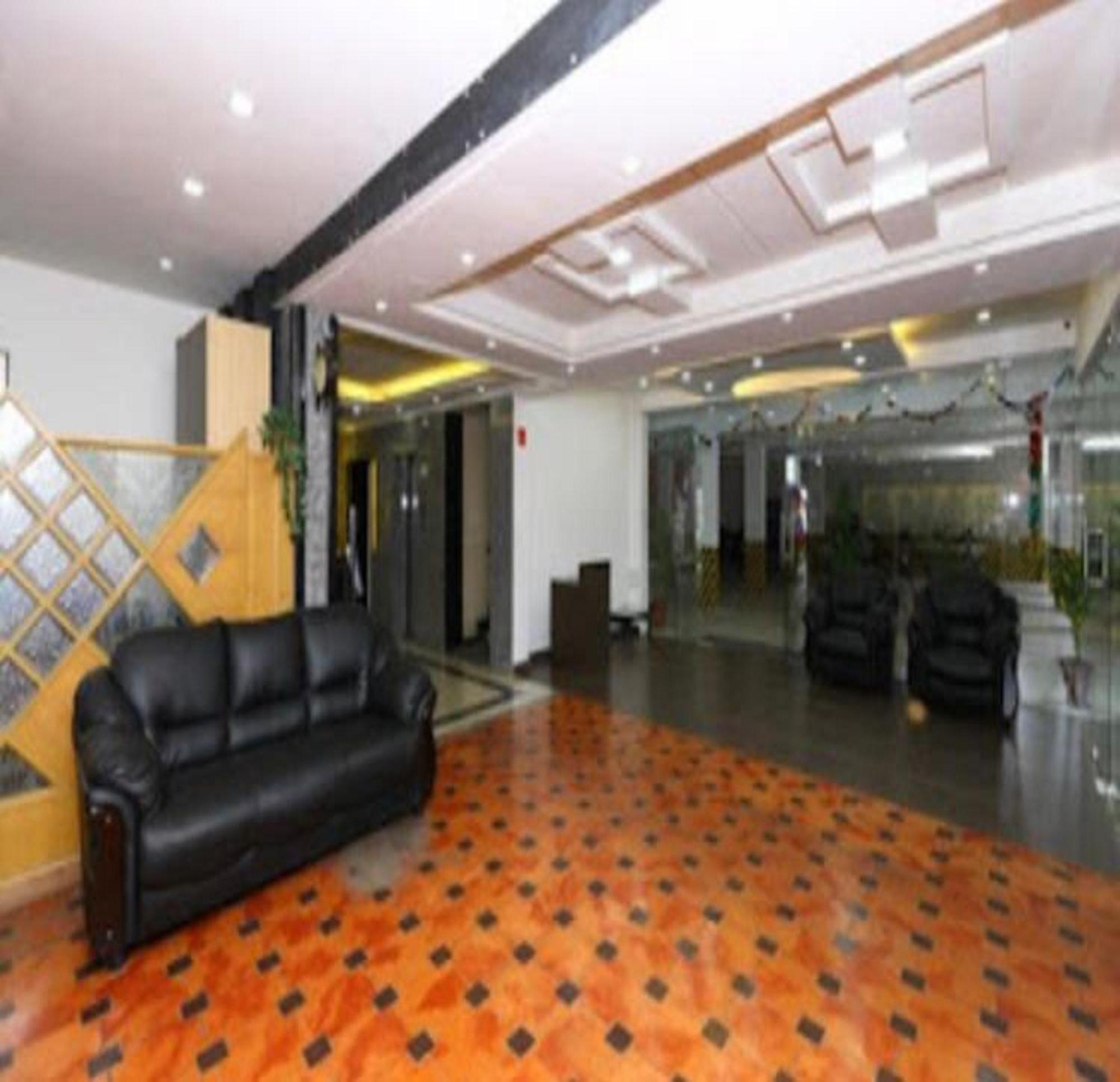 Navaratna Delight Coimbatore Exterior foto